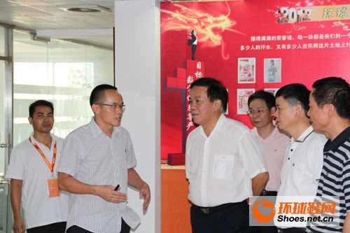 泉州市人民政府副市長林伯前帶領市直有關單位領導一行蒞臨福建訊網 泉州市人民政府副市長林伯前帶領市直有關單位領導一行蒞臨福建訊網